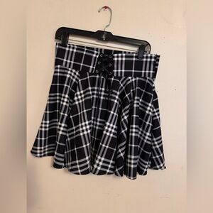 NWT Black plaid skirt